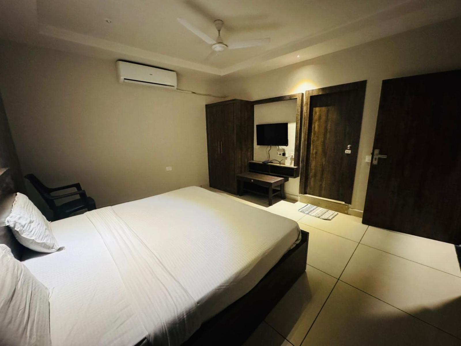 Hotel Pearl Inn Rudrapur Eksteriør billede