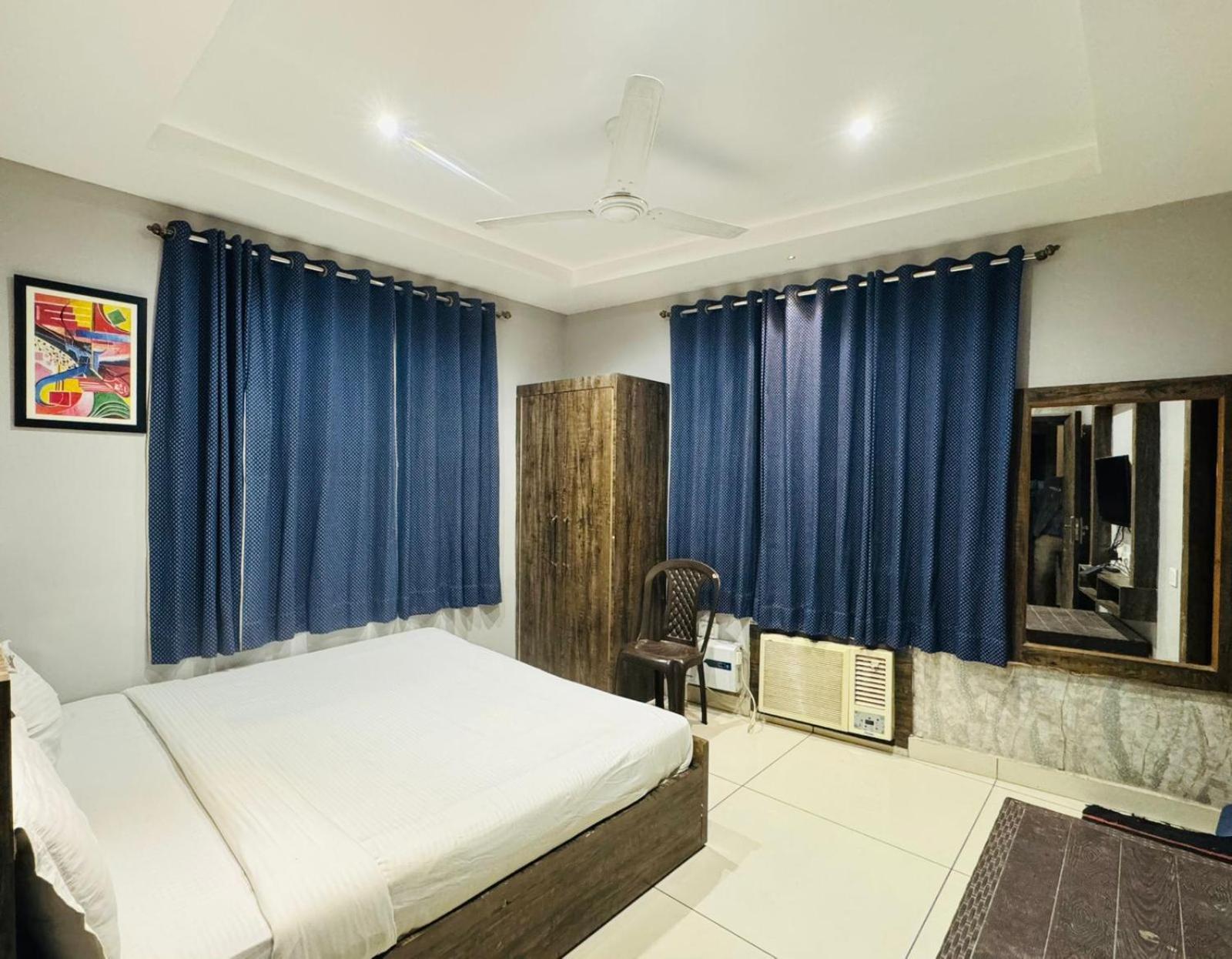 Hotel Pearl Inn Rudrapur Eksteriør billede